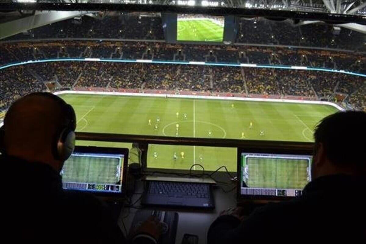 Discover how football club analytics uses data, tools, and insights to improve strategies, performance, and scouting for modern football success.